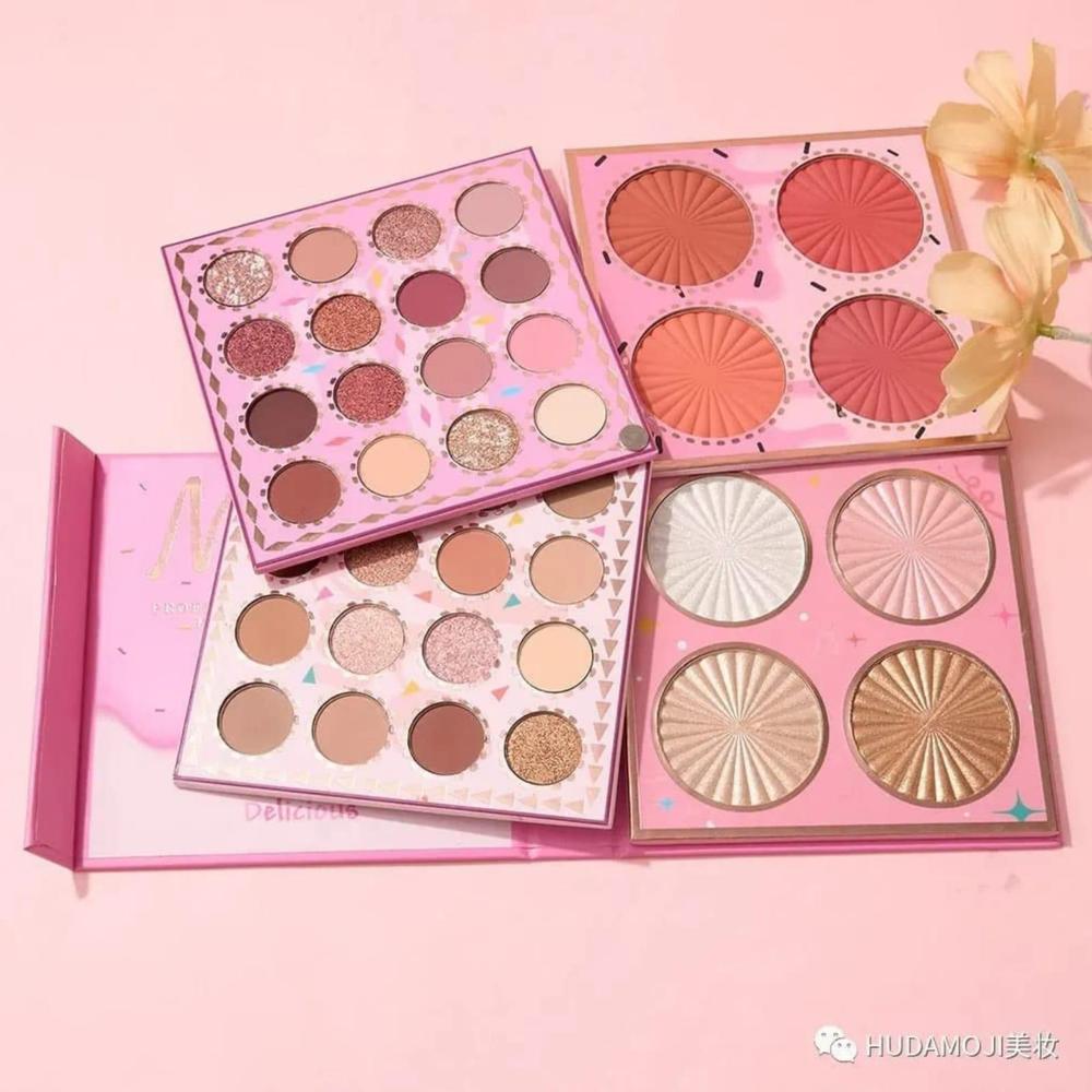 4 In 1 Makeup palette