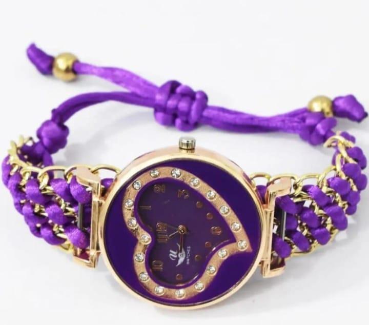 Stylish Woman's Quartz Heart Watch