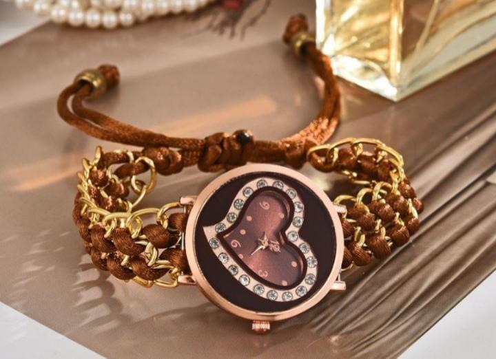 Stylish Woman's Quartz Heart Watch