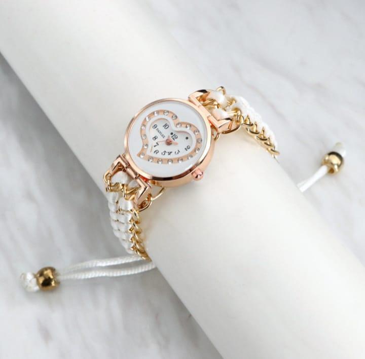 Stylish Woman's Quartz Heart Watch