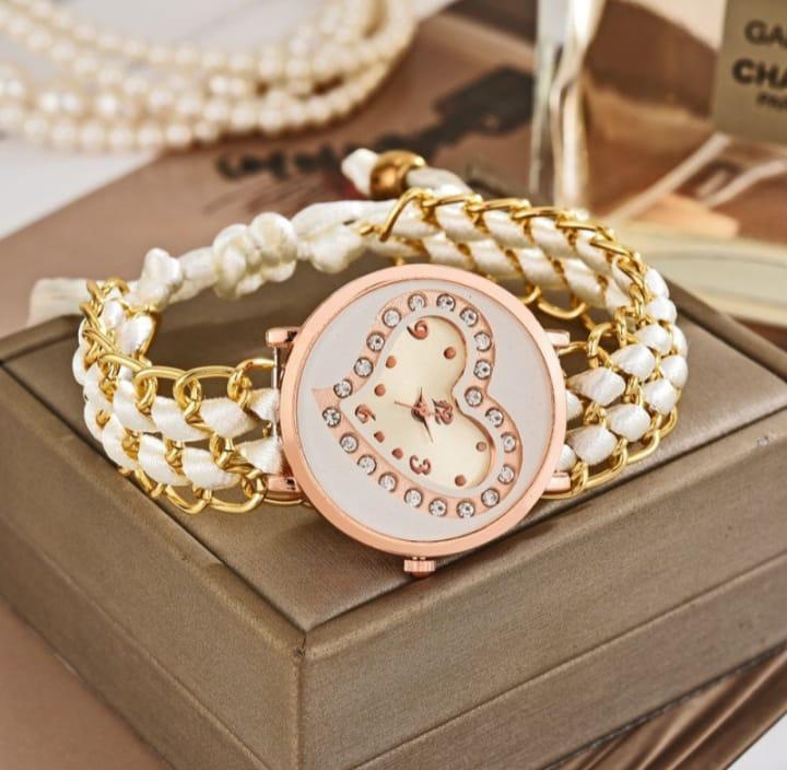 Stylish Woman's Quartz Heart Watch
