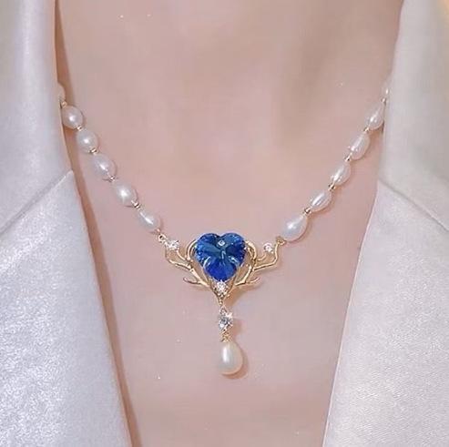 Luxury women's new necklace clavicle chain