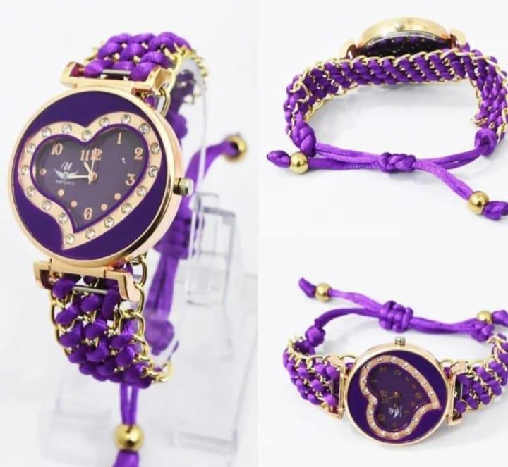 Stylish Woman's Quartz Heart Watch